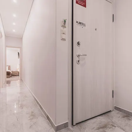 Kartell Luxury Center Апартаменти *