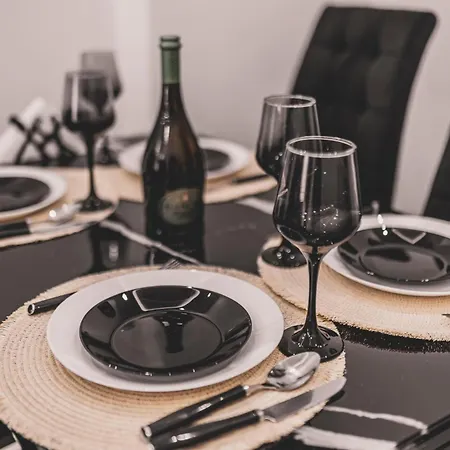 Апартаменти Kartell Luxury Center